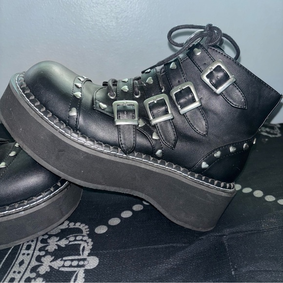 ❌ON HOLD DO NOT BUY❌- Demonia "Emily-315" Platform Ankle Boots - Picture 6 of 8